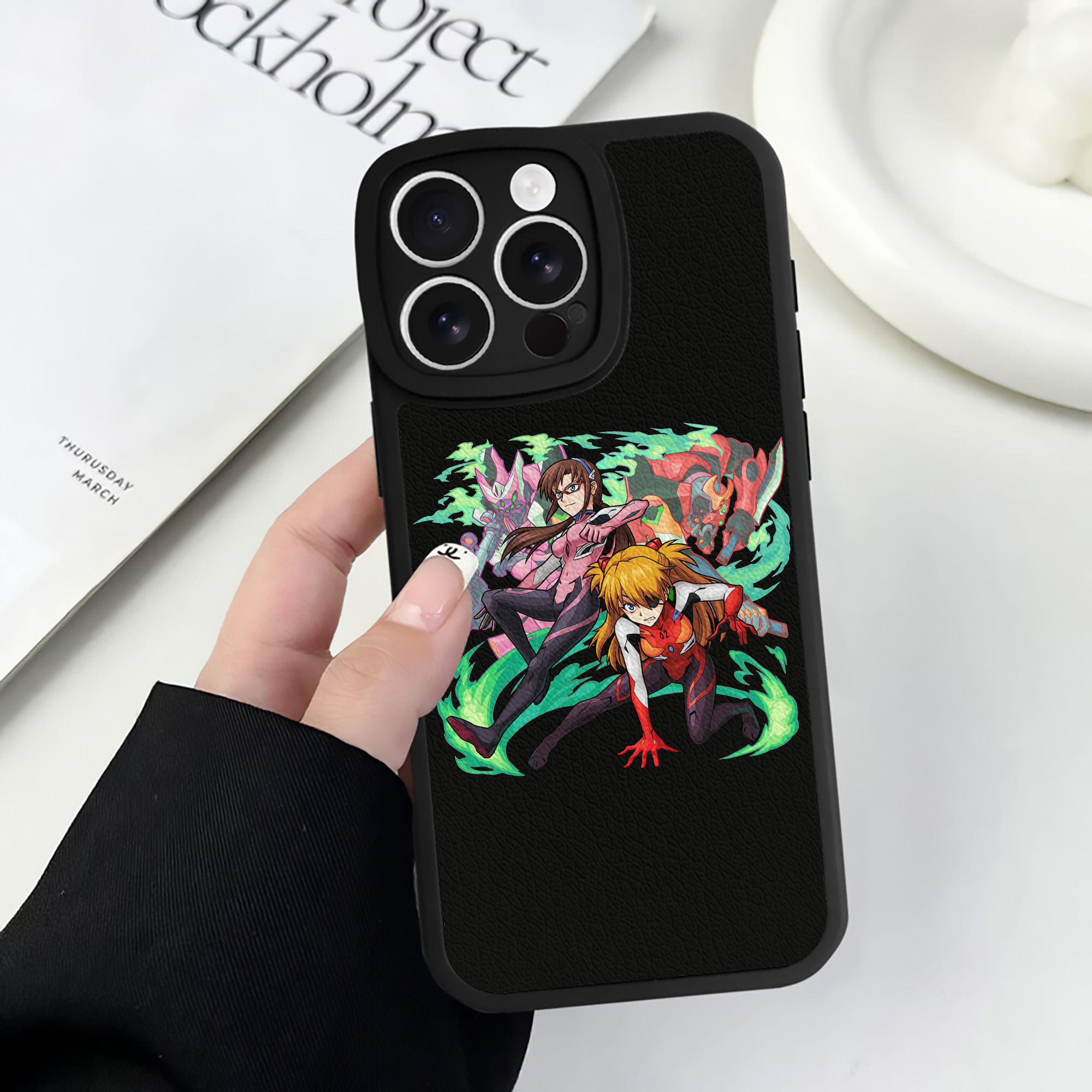 （画像用） EVA 新世紀エヴァンゲリオン 【iPhone 16シリーズ対応】シリコンスマホケース（レザー調） 材質：シリコン